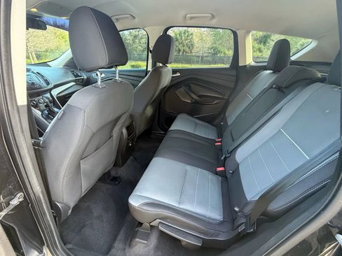 Used 2015 Ford Escape SE image 28