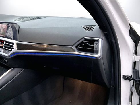 Used 2020 BMW 330i Sedan w/ Convenience Package image 20