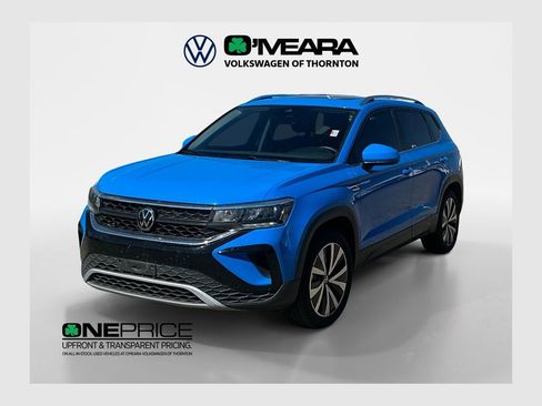 Used 2023 Volkswagen Taos SE w/ Panoramic Sunroof Package AWD/4WD image 1