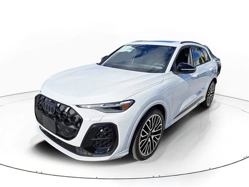 New 2025 Audi SQ5 Premium Plus image 2