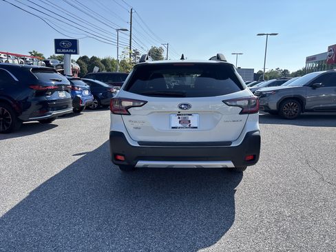 Certified 2023 Subaru Outback Limited AWD/4WD image 18