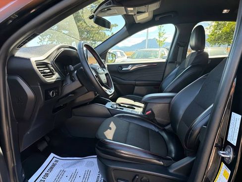 Used 2025 Ford Escape ST-Line AWD/4WD image 24