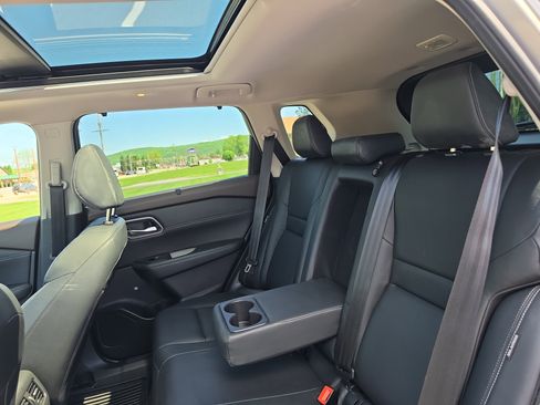 Used 2021 Nissan Rogue SL AWD/4WD image 14