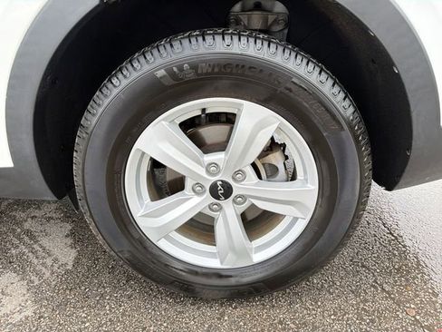 Used 2022 Kia Sorento LX AWD/4WD image 25