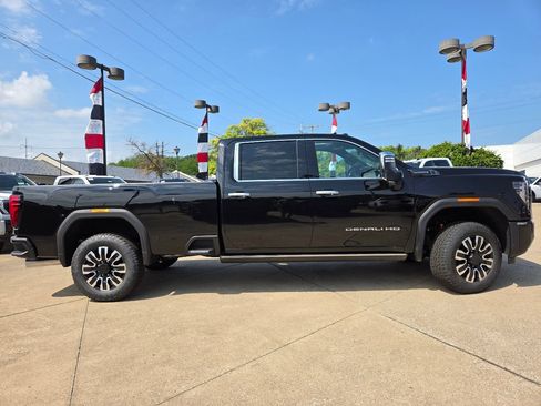 New 2026 GMC Sierra 3500 Denali Ultimate AWD/4WD image 20
