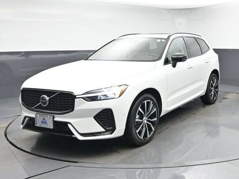 Used 2024 Volvo XC60 B5 Plus w/ Protection Package Premier AWD/4WD image 3