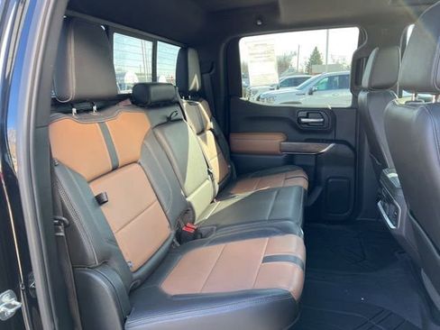 Used 2019 Chevrolet Silverado 1500 High Country image 32