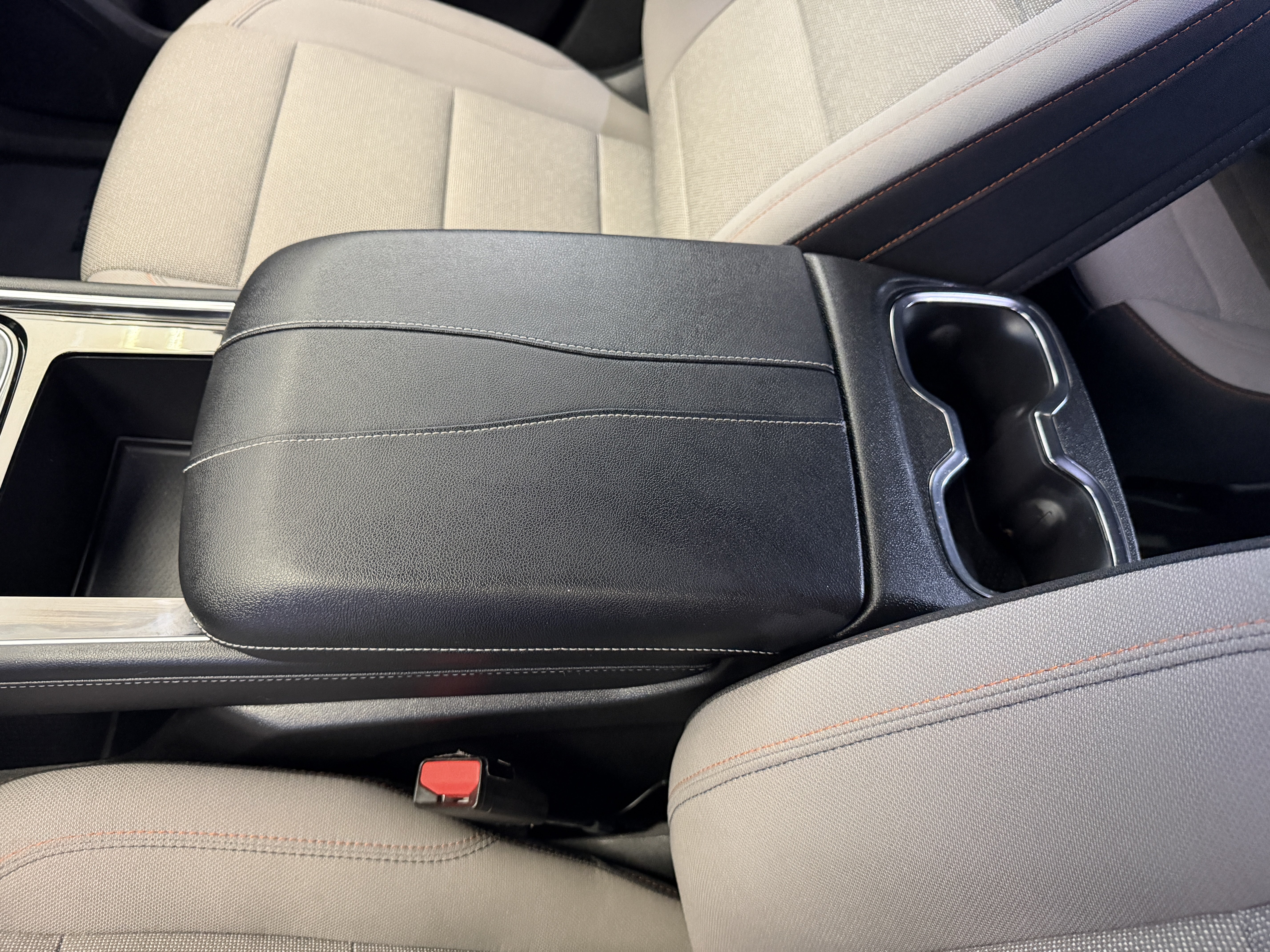 Used 2026 Chevrolet Traverse LT w/ Driver Confidence Package FWD image 24