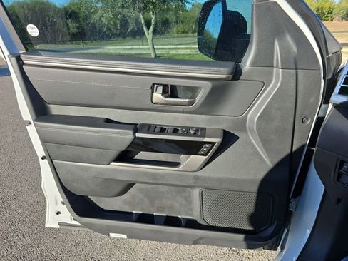 Used 2025 Toyota Tundra Limited image 26