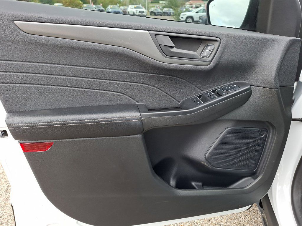 Used 2024 Ford Escape Active FWD image 11