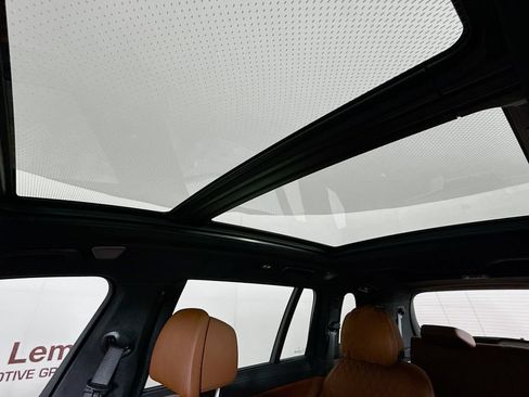 Used 2025 BMW ALPINA XB7 AWD/4WD image 23