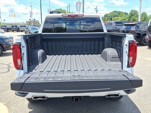 Used 2025 GMC Sierra 1500 AT4 w/ AT4 Premium Package AWD/4WD image 26