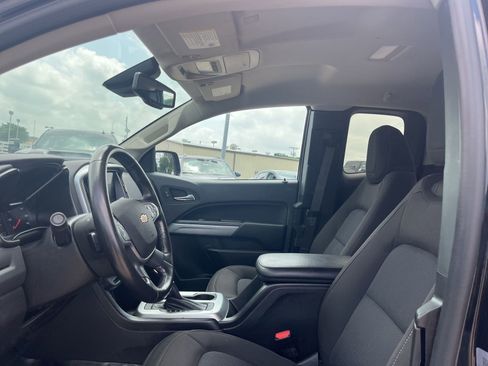 Used 2022 Chevrolet Colorado LT w/ Fleet Safety Package RWD image 6