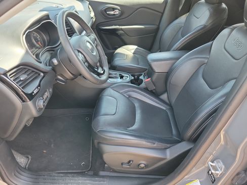 Used 2023 Jeep Cherokee Altitude Lux AWD/4WD image 4