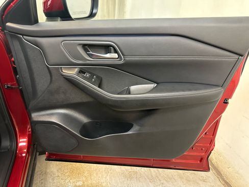 Certified 2024 Nissan Rogue Platinum AWD/4WD image 28