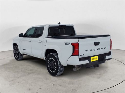 Certified 2025 Toyota Tacoma TRD Sport image 3