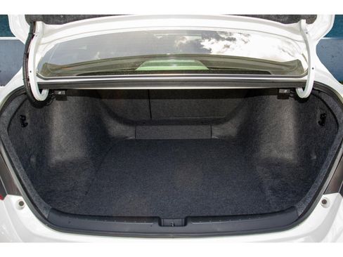 Used 2022 Honda Accord Sport image 9