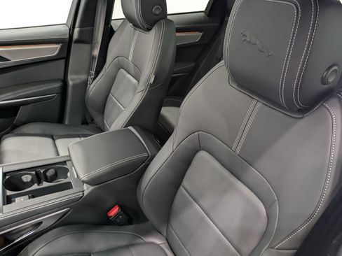 New 2026 Jaguar F-PACE R-Dynamic S image 8