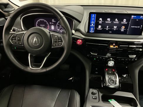 Used 2025 Acura MDX SH-AWD w/ Technology Package image 5
