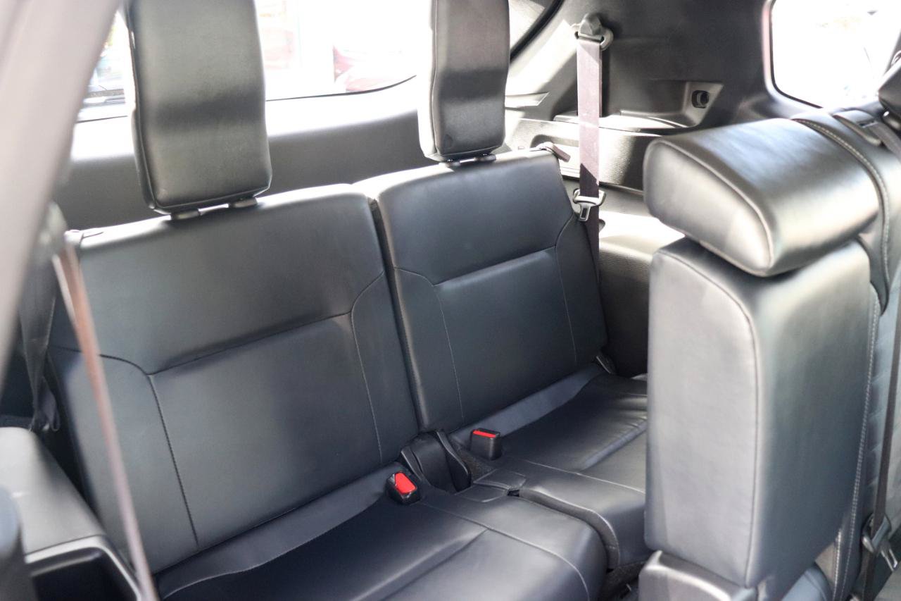 Used 2025 Mitsubishi Outlander SE FWD image 13