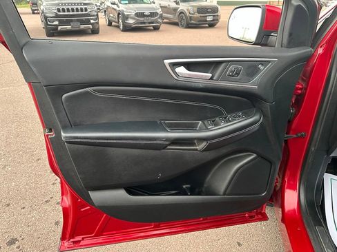 Used 2024 Ford Edge Titanium AWD/4WD image 11