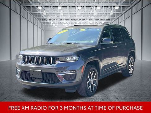 Used 2023 Jeep Grand Cherokee Limited w/ Luxury Tech Group II AWD/4WD image 4