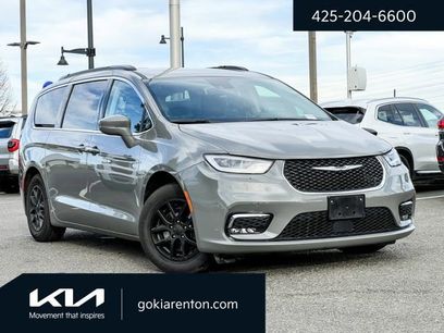 Used 2022 Chrysler Pacifica Touring-L