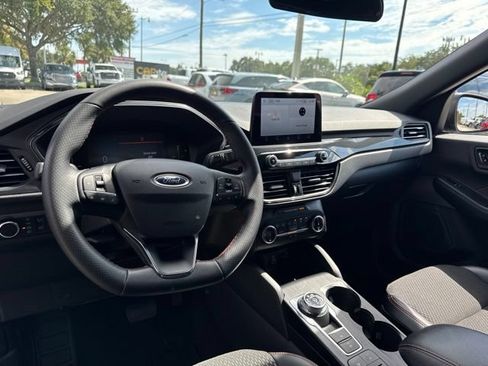 Used 2025 Ford Escape ST-Line FWD image 21