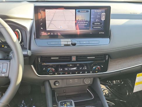 New 2026 Nissan Rogue Platinum w/ Platinum Premium Package image 9