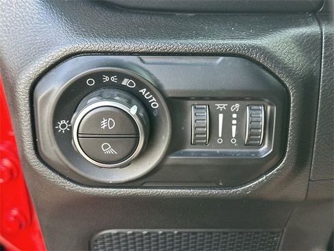 Used 2021 Jeep Gladiator Sport image 16