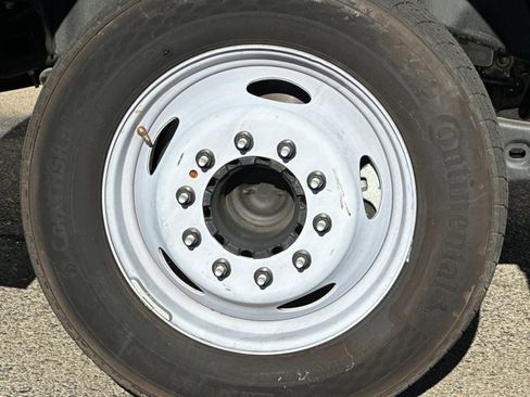 Used 2024 Ford F550 2WD Regular Cab Super Duty w/ XL Chrome Package image 28