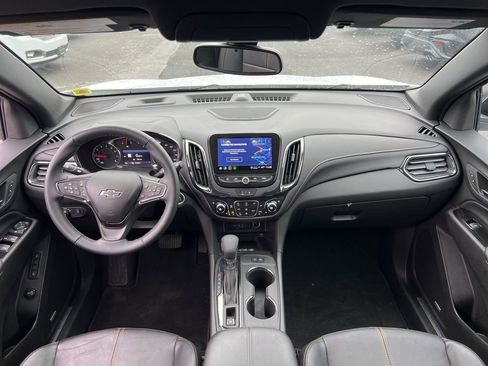 Used 2023 Chevrolet Equinox Premier image 19