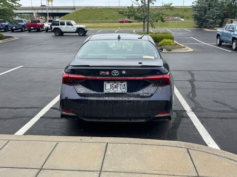 Used 2021 Toyota Avalon XSE FWD image 6