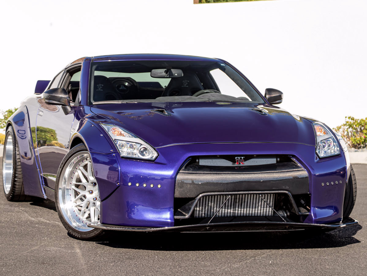 Used 2013 Nissan GT-R Premium AWD/4WD image 4