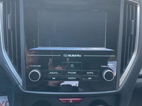 Used 2018 Subaru Crosstrek 2.0i image 21