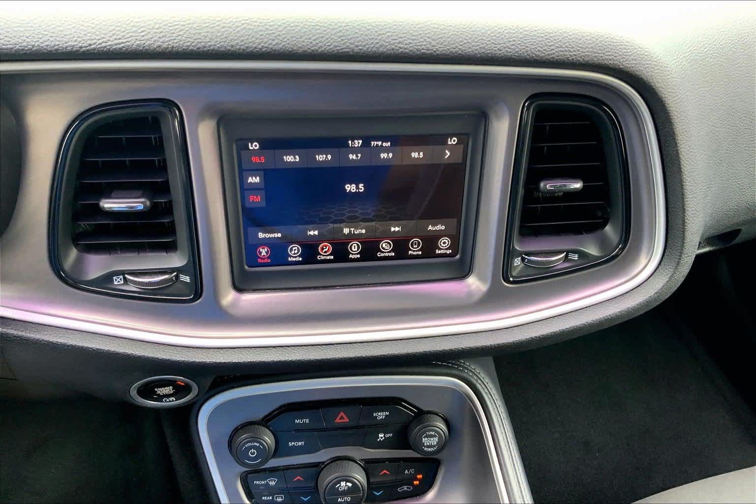 Used 2021 Dodge Challenger SXT RWD image 33
