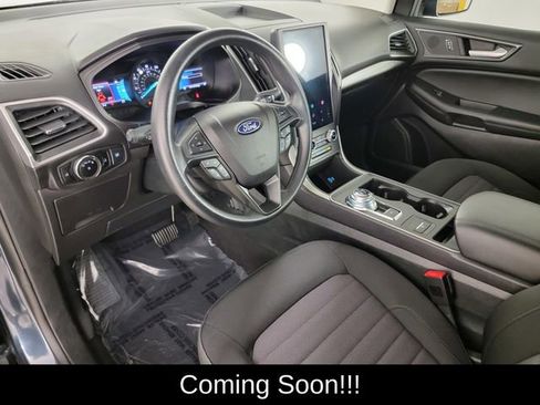 Used 2023 Ford Edge SE w/ Black Appearance Package image 12