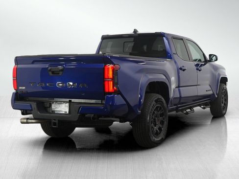 Used 2025 Toyota Tacoma SR5 image 5