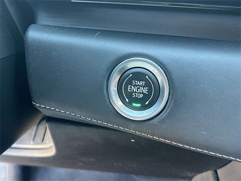 Used 2022 Cadillac Escalade Premium Luxury Platinum image 24