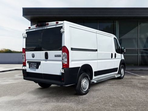 Used 2025 RAM ProMaster 2500 w/ U-Haul Equipment Group FWD image 5