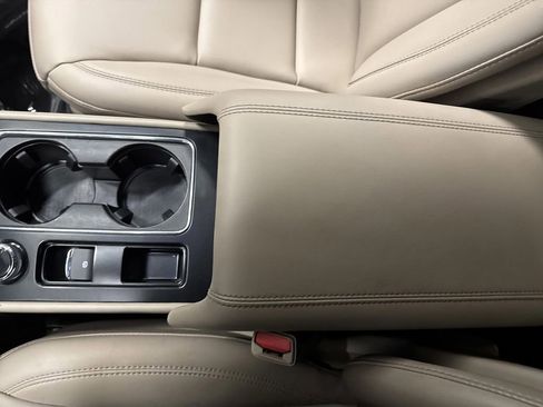 Used 2023 Lincoln Corsair AWD image 21