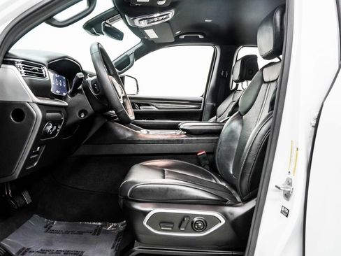 Used 2024 Jeep Wagoneer L Series II w/ Flexible Seating Group image 43