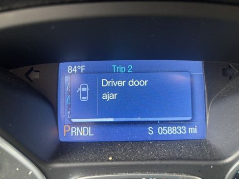 Used 2014 Ford Focus SE FWD image 12