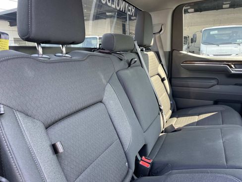 Used 2025 GMC Sierra 1500 Elevation image 25