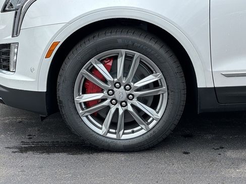 New 2025 Cadillac XT5 Sportv w/ Technology Package AWD/4WD image 4