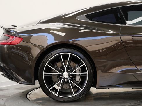 Used 2014 Aston Martin Vanquish Coupe image 36