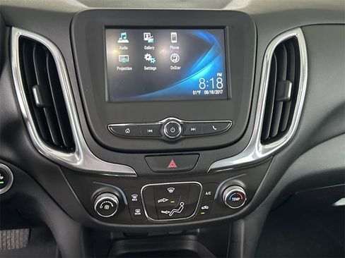 Used 2018 Chevrolet Equinox LT image 23