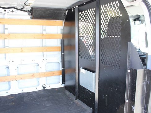 Used 2017 Ford Transit 250 130 Low Roof w/ Exterior Upgrade Package RWD image 21