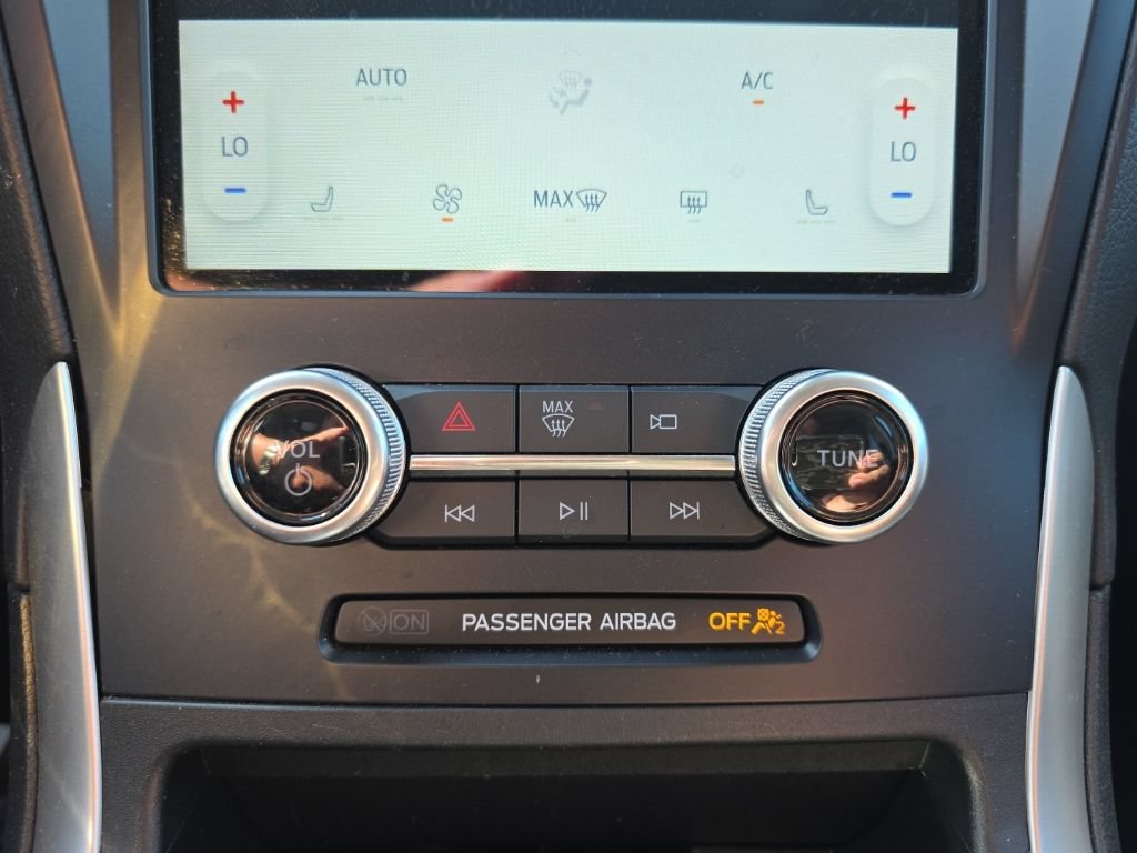 Used 2024 Ford Edge SEL AWD/4WD image 35