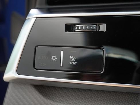 Used 2025 Audi SQ7 Prestige AWD/4WD image 22